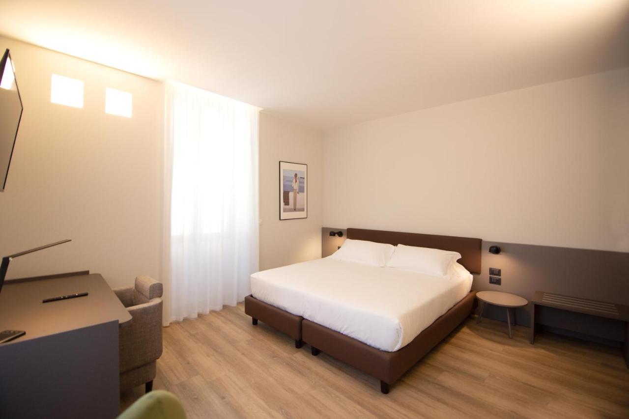 Palazzo Bellocchi - Suites & Apartments Brindisi Dış mekan fotoğraf