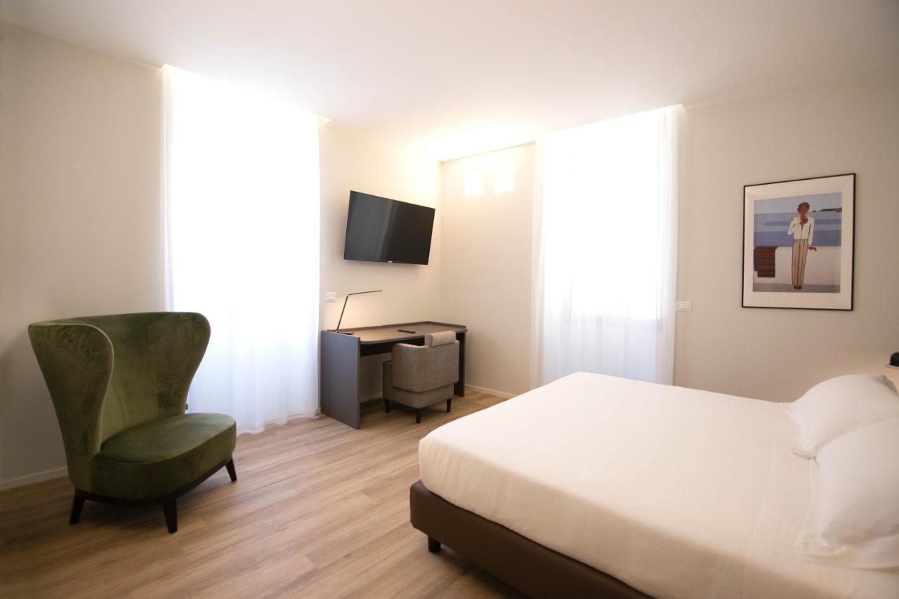 Palazzo Bellocchi - Suites & Apartments Brindisi Dış mekan fotoğraf